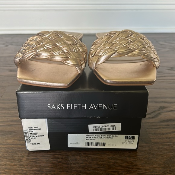 Saks Fifth Avenue Braided Gold Slides - New In Box - Size 9.5M - Picture 5 of 6